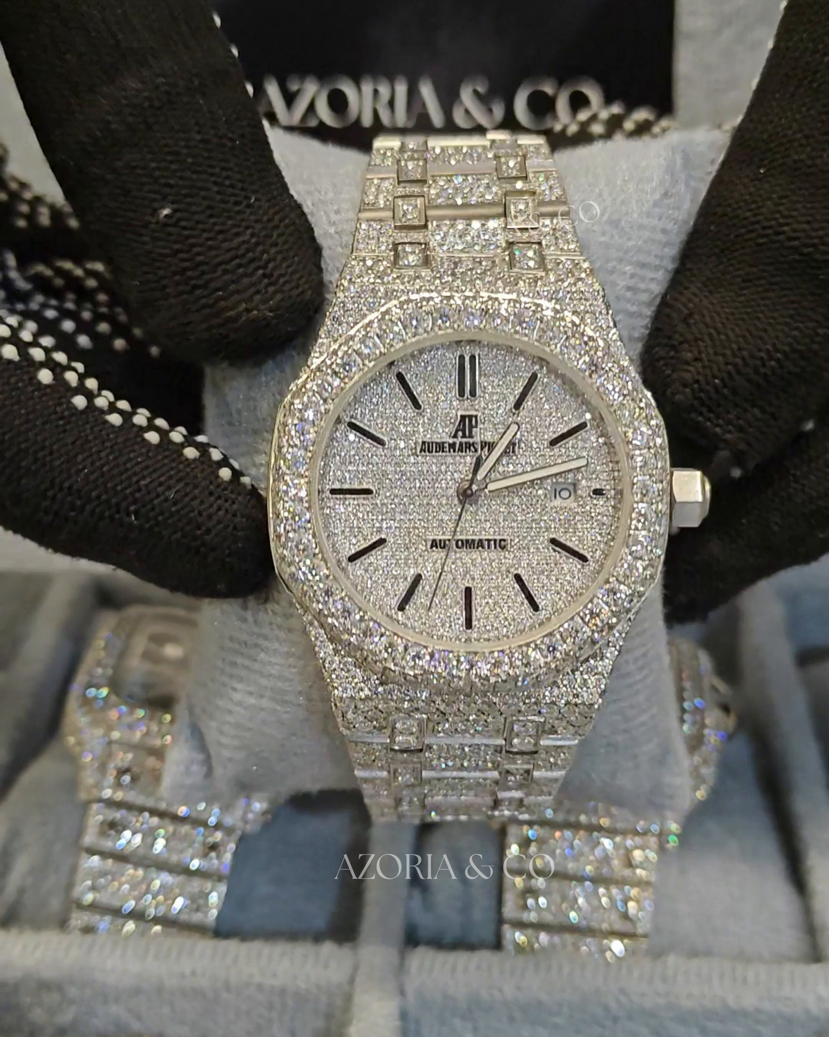Azoria’s VVS Moissanite Iced-Out Automatic Watch – Silver Dial Bustdown